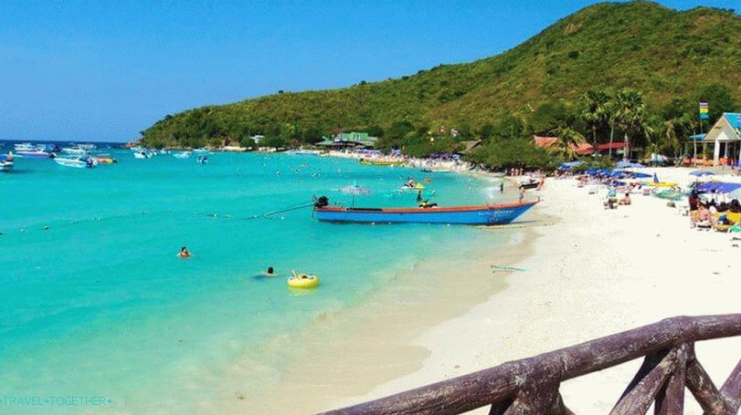 Ostrov Koh Lan neďaleko Pattaya