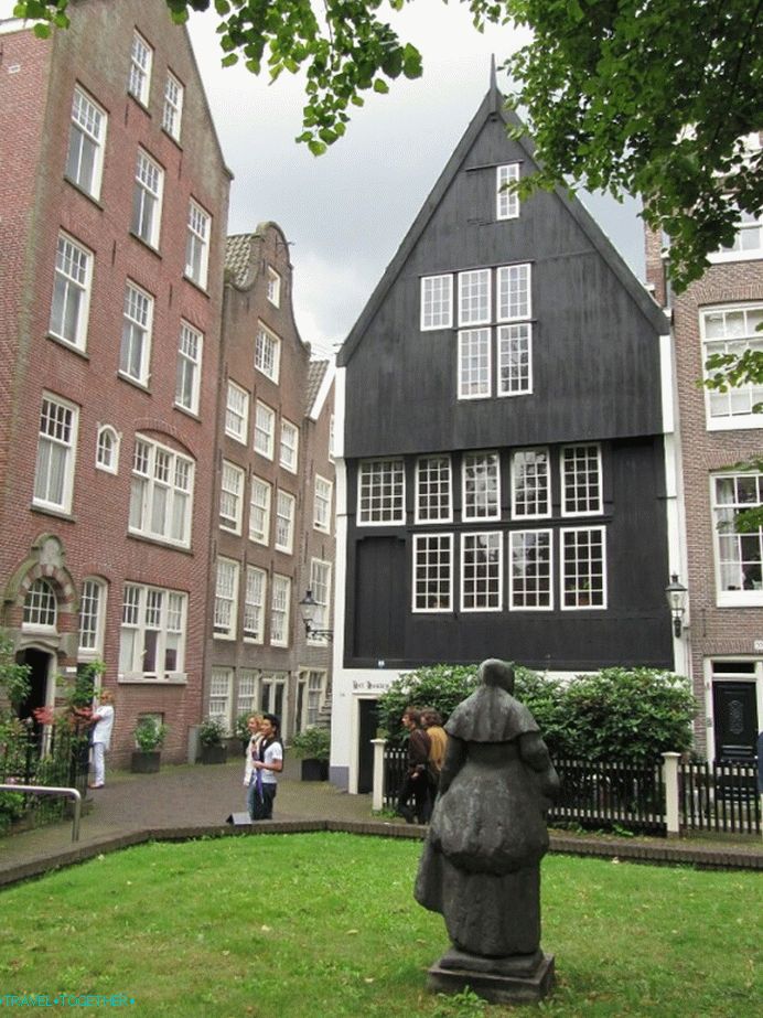 Najstarší dom v Amsterdame - Begijnhof 34