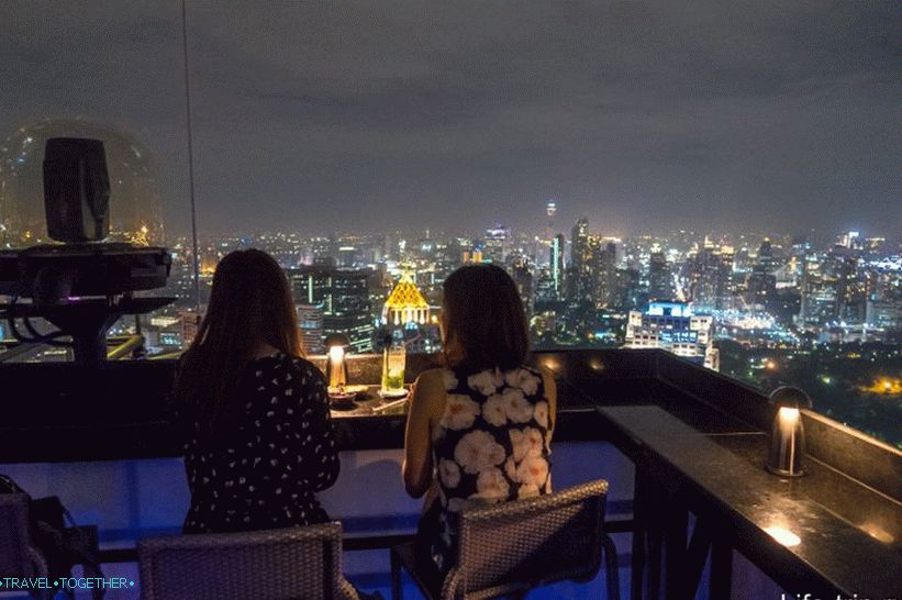 Bar a reštaurácia Vertigo na streche Banyan Tree Bangkok - 61. poschodie