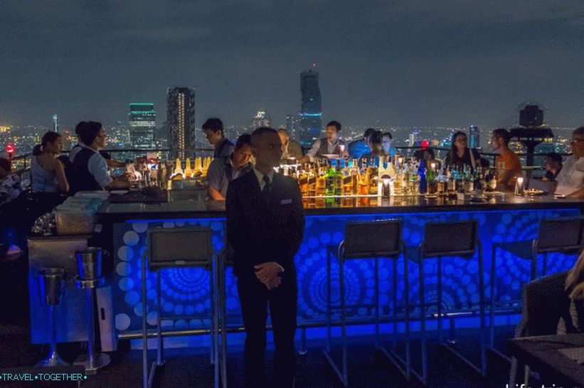 Bar a reštaurácia Vertigo na streche Banyan Tree Bangkok - 61. poschodie