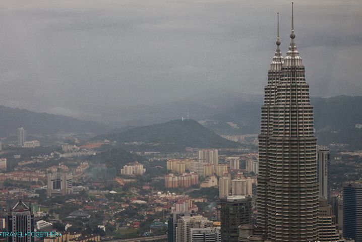 Petronas Towers - pohľad z veže Menara