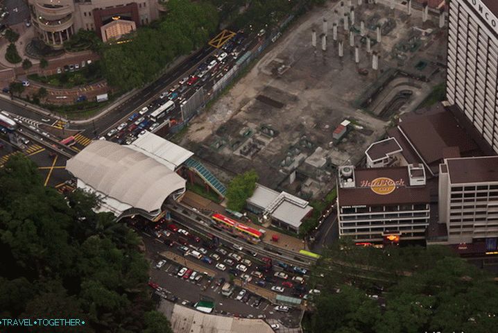 Jednokolejová stanica v Kuala Lumpur z výšky
