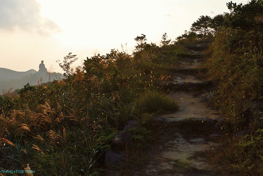 Lantau Trail - obíďte Ngong Ping