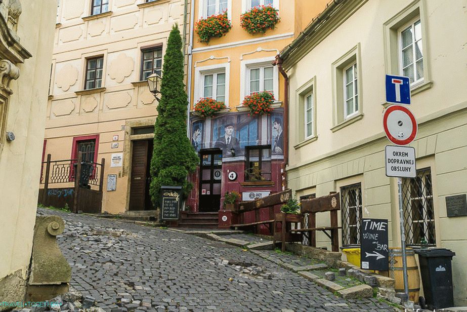 „Úzka