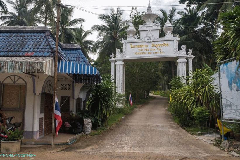 Buddhistický chrám Phu Kha Noi na Phangane - najstarší na ostrove