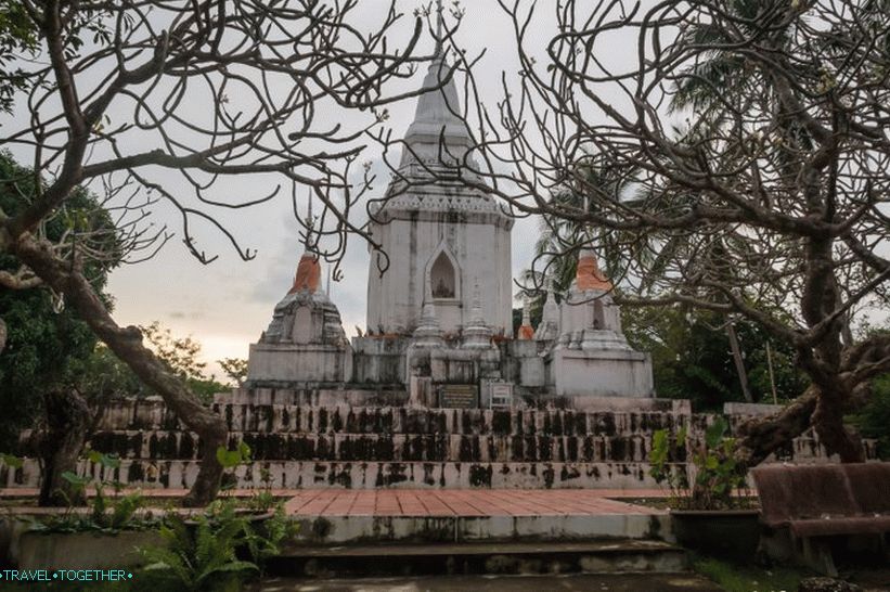 Buddhistický chrám Phu Kha Noi na Phangane - najstarší na ostrove