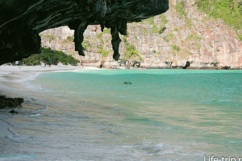 Maya Bay v marci, samý začiatok odlivu