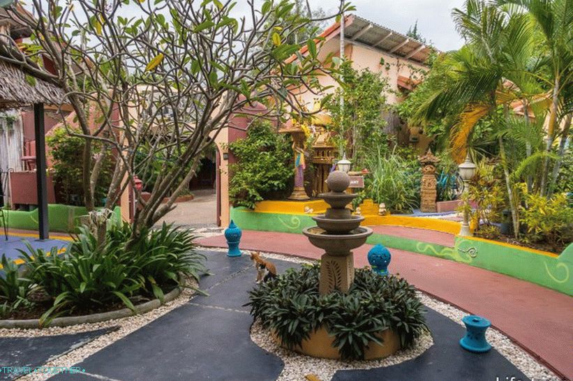 Pandora Lifestyle Bungalow na Samui - jaskyňa Flintston