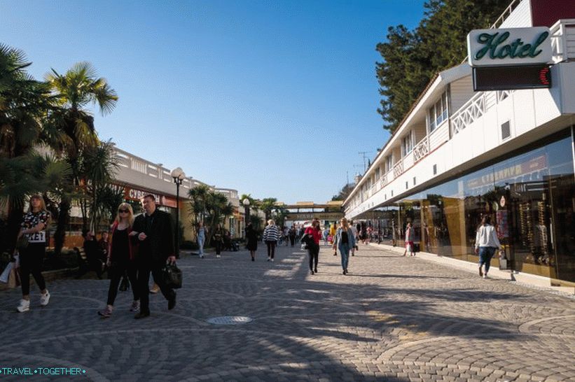 Centrálna nábrežie Soči - najľudnatejšie miesto