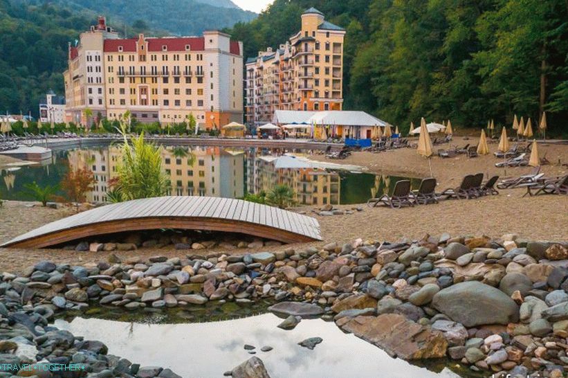 Pláž Rosa Beach v Rosa Khutor