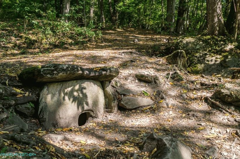 „Dolmens