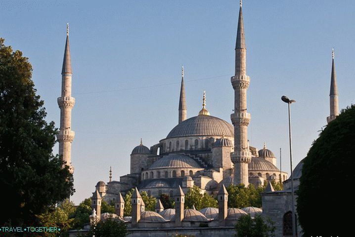 Sultanahmet (Modrá mešita) v Istanbule.