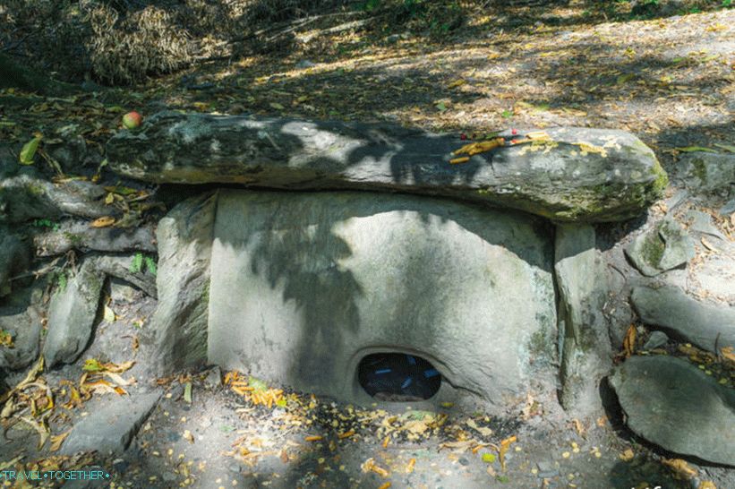 „Dolmens