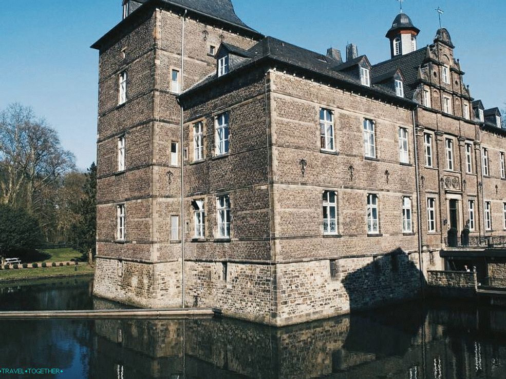 Castle Huguenpot