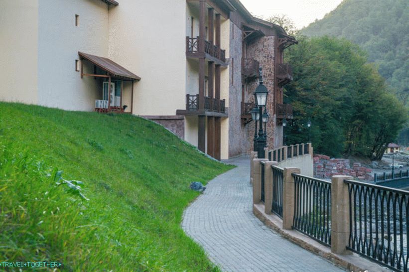 Etnografické centrum môjho Ruska v Rosa Khutor - obchody, hotely a rekreačné oblasti