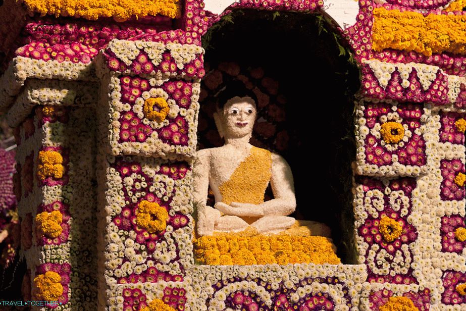 Kvetinový Budha, kvetinový festival Chiang Mai