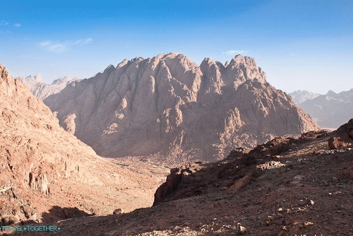 Okolie Mount Moses.