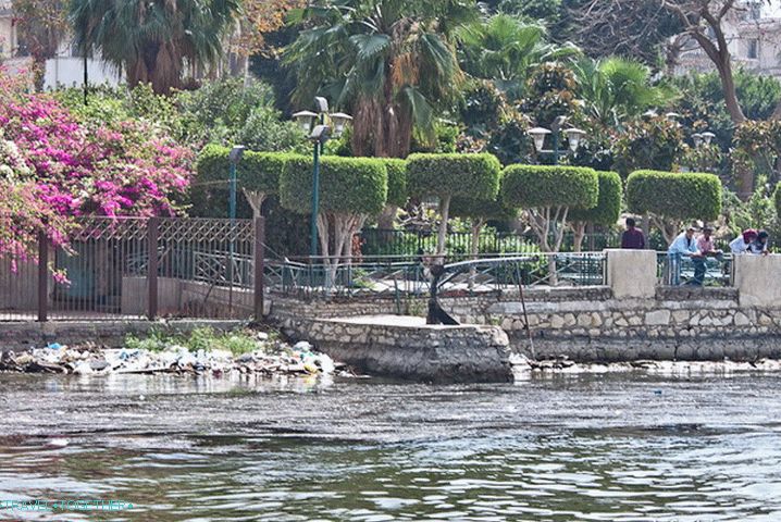 Egypt. Káhira. Park na nábreží Nílu.