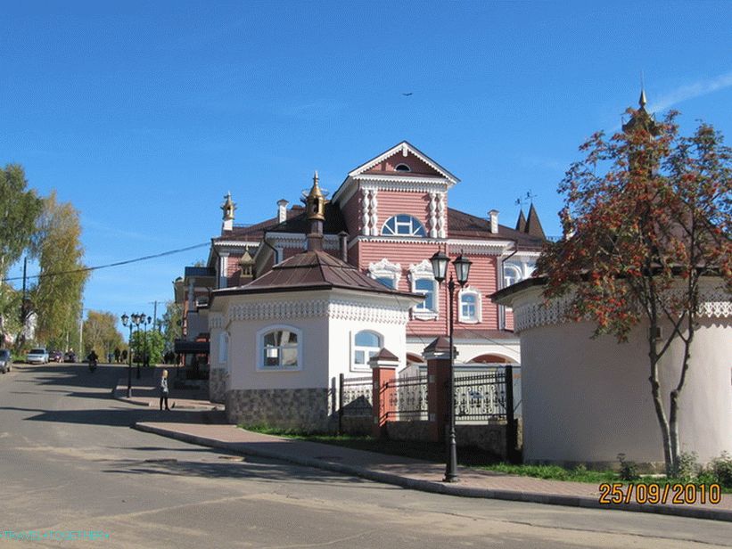 Exkurzia do mesta Myshkin a do dediny Martynovo