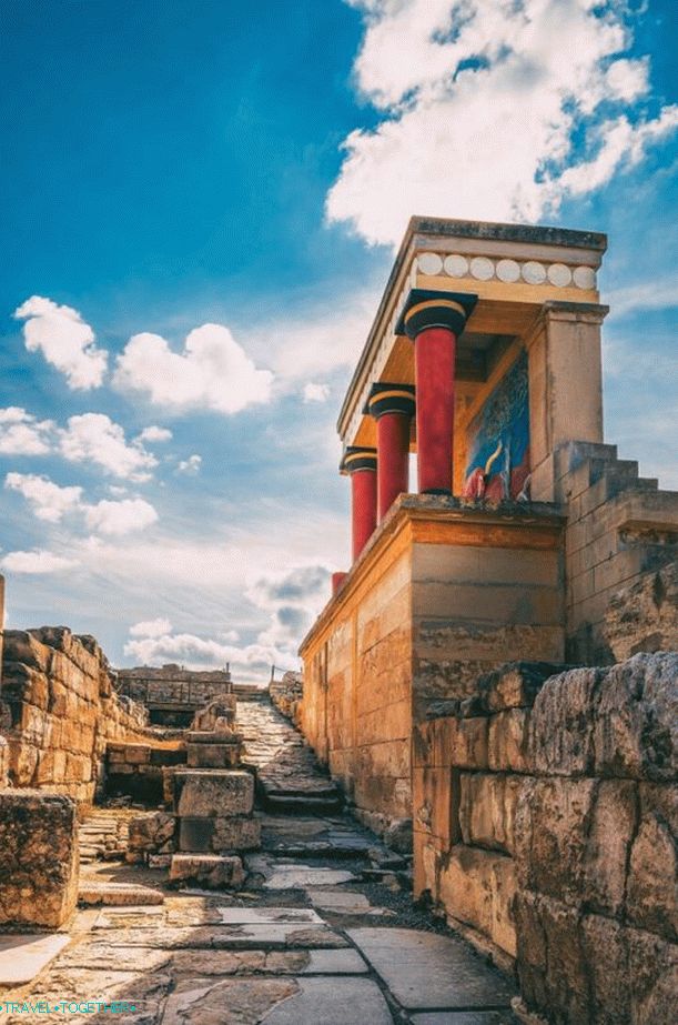 Palác Knossos na Kréte