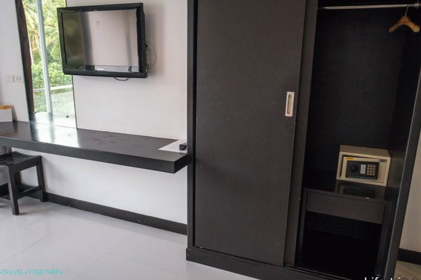 Dobrý hotel Phuket na pláži Kata - Lae Lay Suites