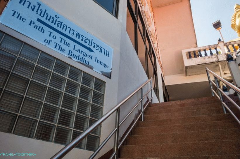Chrám Kao Rang v Phukete - neďaleko vyhliadkovej plošiny Rang Hill