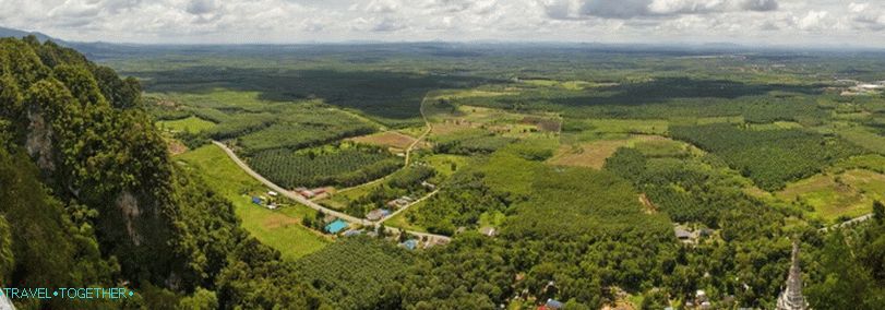 Panorama, prevzatá z posvätnej hory v Krabi