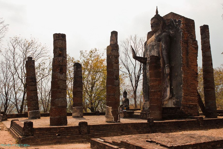 Wat Saphan Hin v Sukhothai