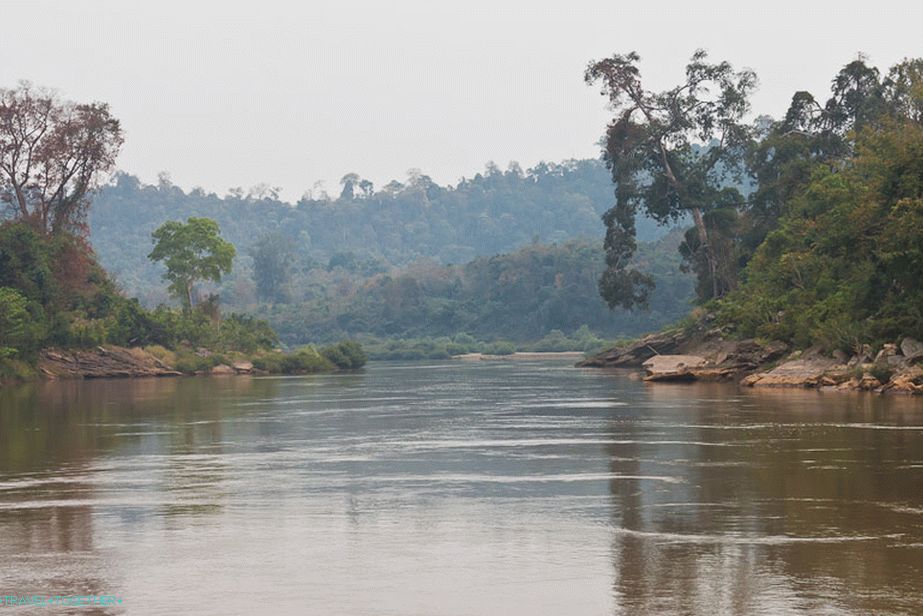 Štvrť na ceste z Vang Vieng do Ventiane