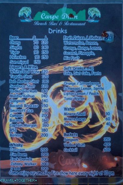 Cafe Carpe Diem na ostrove Phi Phi a večerná ohňová show