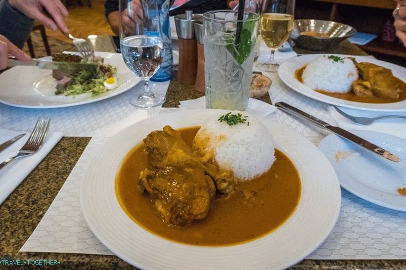 Cafe Imperial v Prahe - chlapče, kde sú vaši rodičia?