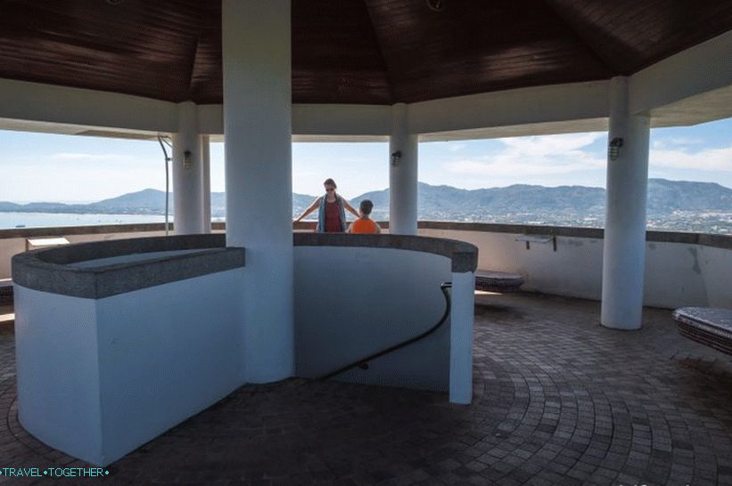 Rozhľadňa Kao Khad Views v Phukete - najlepšia vyhliadková platforma pri 360 stupňoch