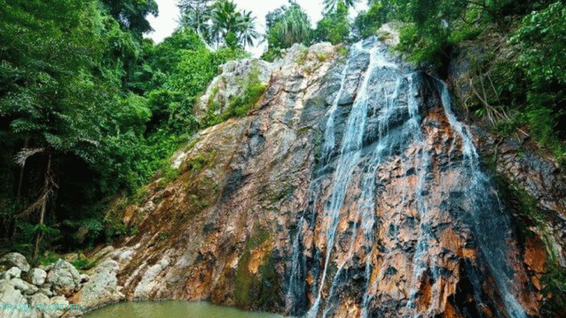 Vodopád 2 v namuangskom safari parku samui