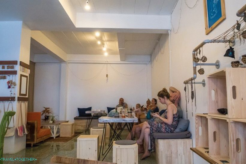 Coffee Shop Dots Coffee - najlepšia káva v Phangane