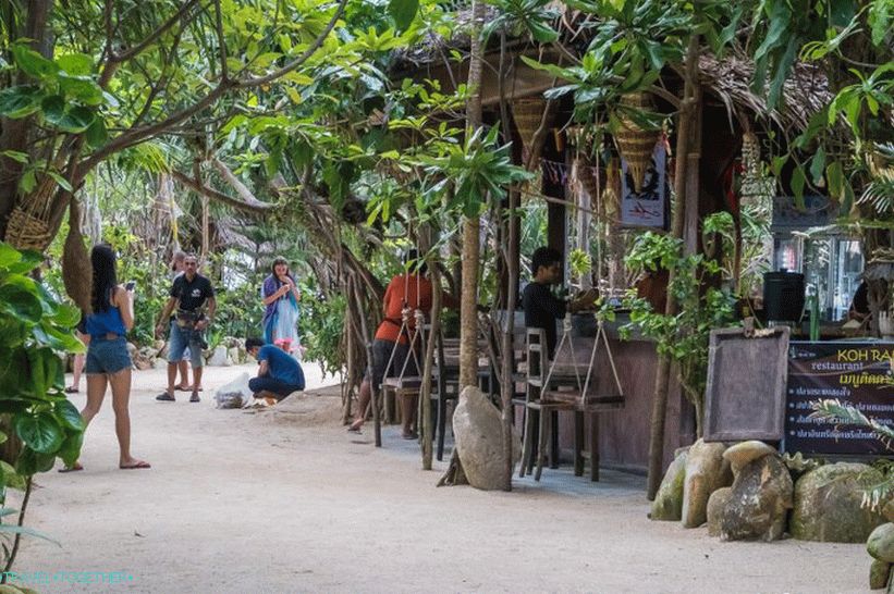 Koh Raham on Phangan - autentická reštaurácia z morského odpadu