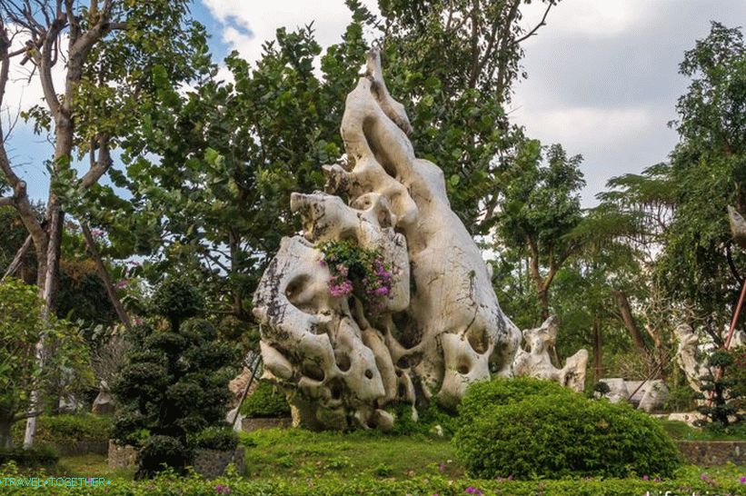 Krokodília farma v Pattaya a park miliónov rokov kameňov - moje dojmy