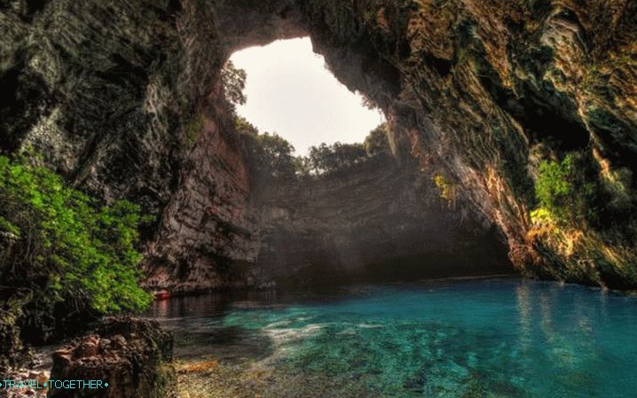 Grécko, jaskynné jazero Melissani