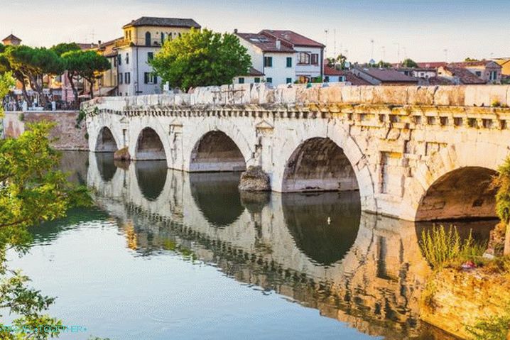 Rimini, Tibériový most, ktorý má viac ako 2000 rokov