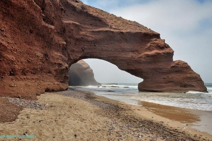 Maroko, pláž Lezgir v blízkosti letoviska Agadir
