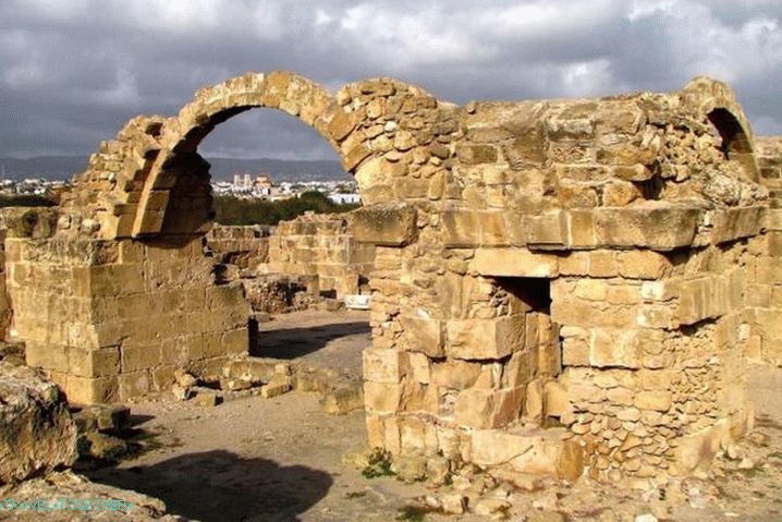 Cyprus, pevnosť Saranta Kolones v Pafose