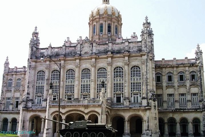 „Múzeum
