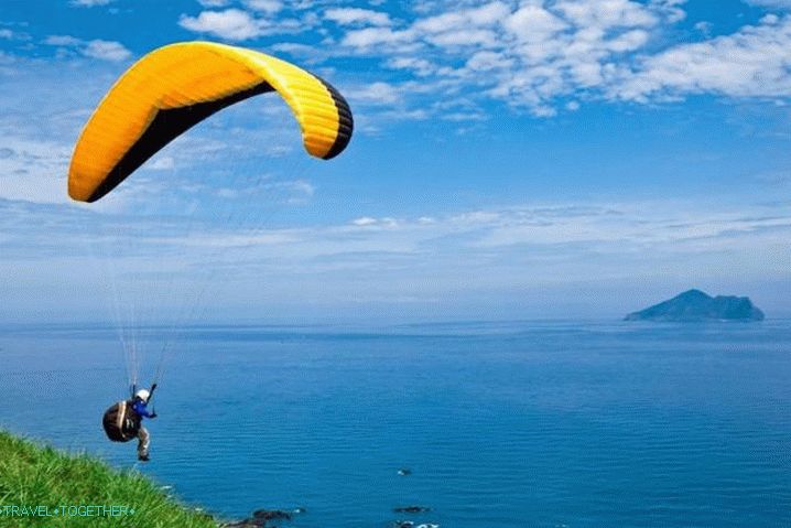 India, Goa, choď na paraglidingu
