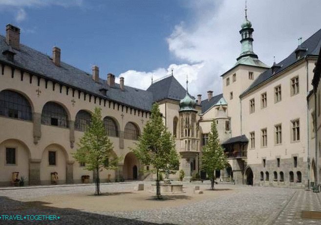 Záhradný dvor Vlach