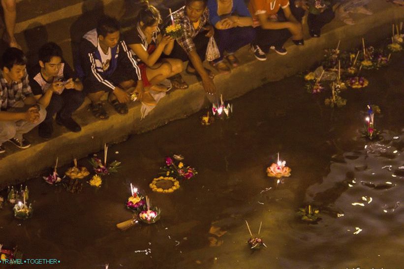 Loy Kratong a Yipeng Festival (27)