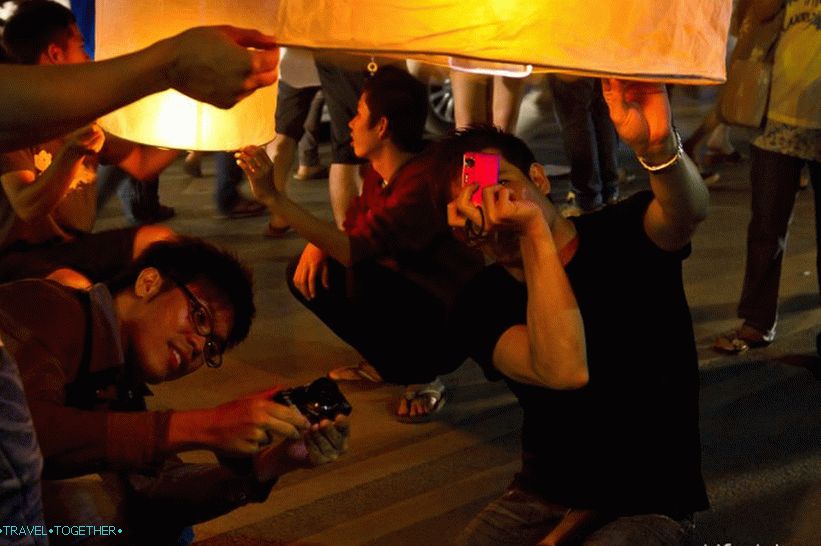 Loy Kratong a Yipeng Festival (28)