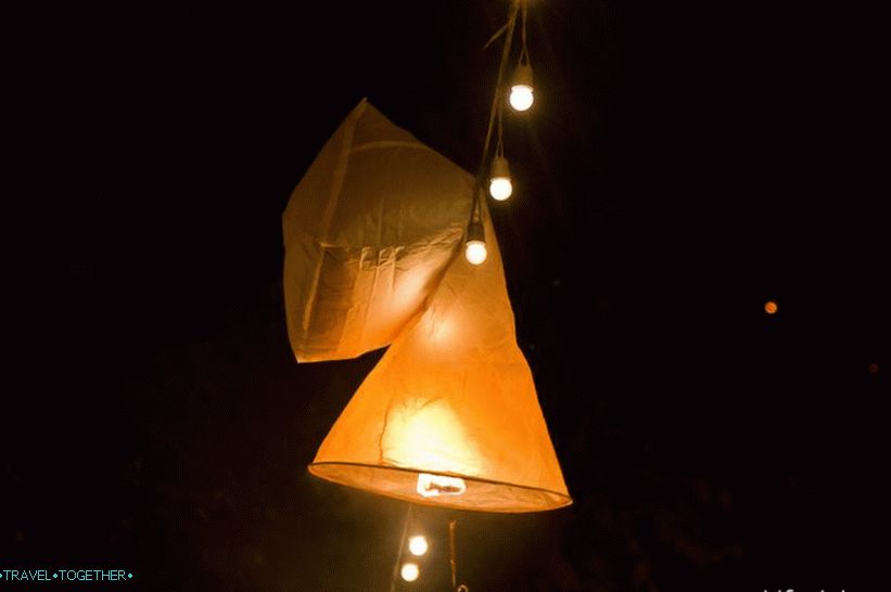 Loy Kratong a Yipeng Festival (24)