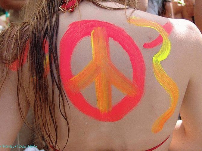 Milovaj sa, nie vojna alebo Matala Beach Festival
