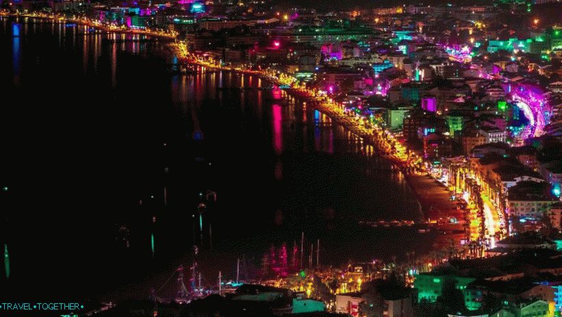 Marmaris v noci