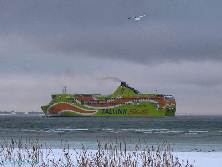 Tallinn. Neďaleko prístavu.