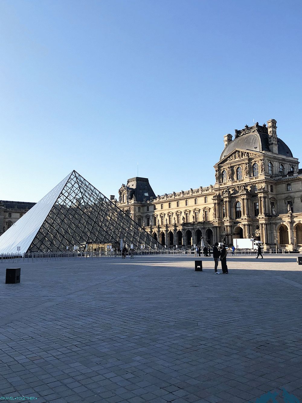 „Louvre